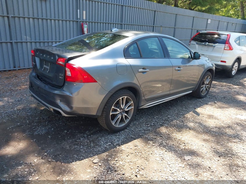 2017 VOLVO S60 CROSS COUNTRY auction photo 4