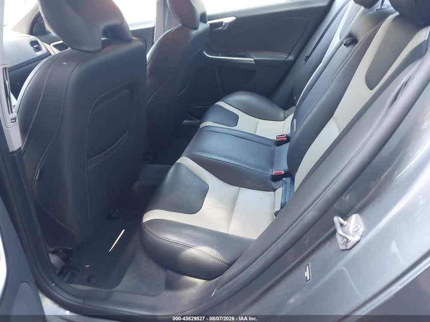 2017 VOLVO S60 CROSS COUNTRY auction photo 8