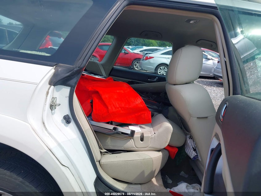 2007 SUBARU OUTBACK auction photo 8