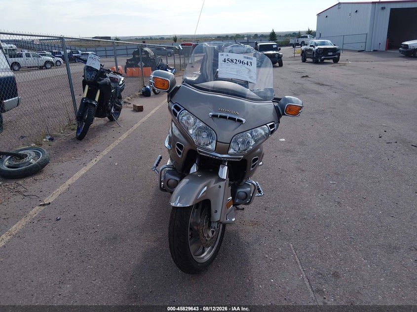 2002 HONDA GL1800C SPORT_BIKE 6