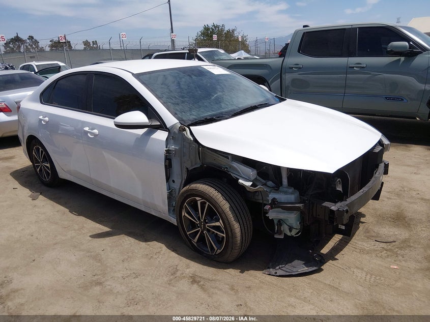 Vin: 3kpf24ad8pe578250, lot: 46328622, kia forte lxs 2023 img_1