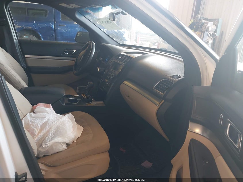 2017 FORD EXPLORER auction photo 5