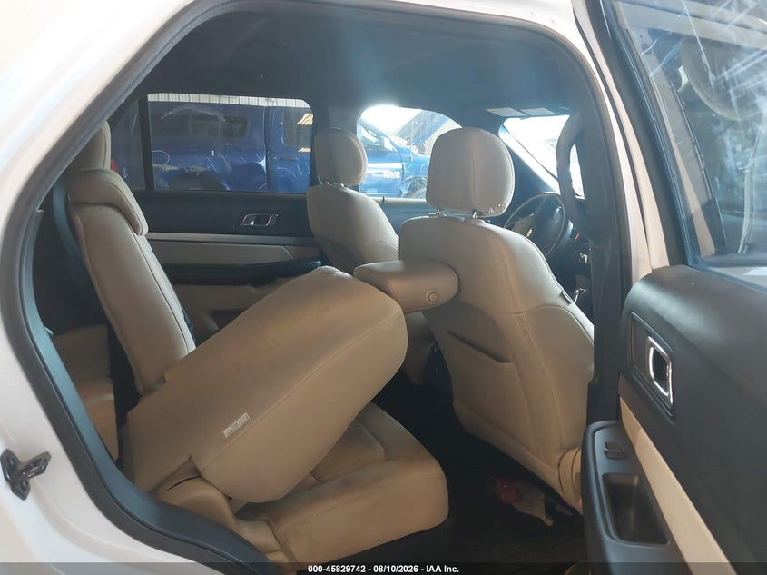 2017 FORD EXPLORER auction photo 8
