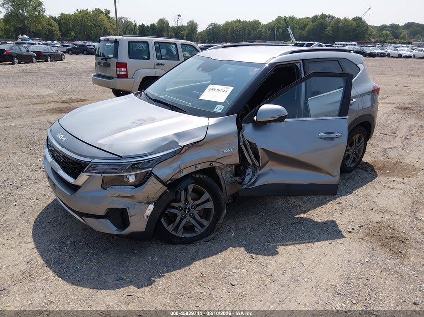 2023 KIA SELTOS auction photo 2