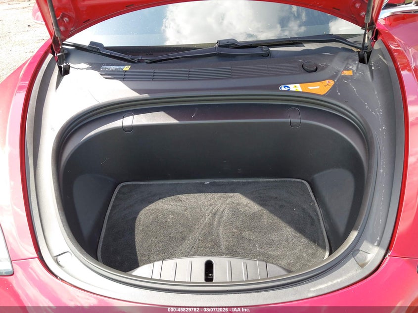 TESLA MODEL 3 - zdjęcie 10