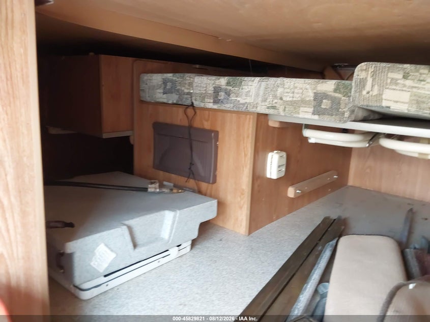 2005 VIKING COACHMEN auction photo 8