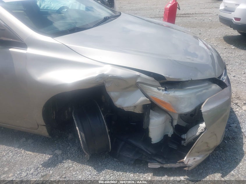 2016 TOYOTA CAMRY auction photo 6