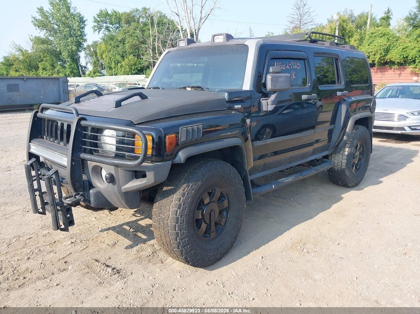 2007 HUMMER H3 SUV auction photo 2