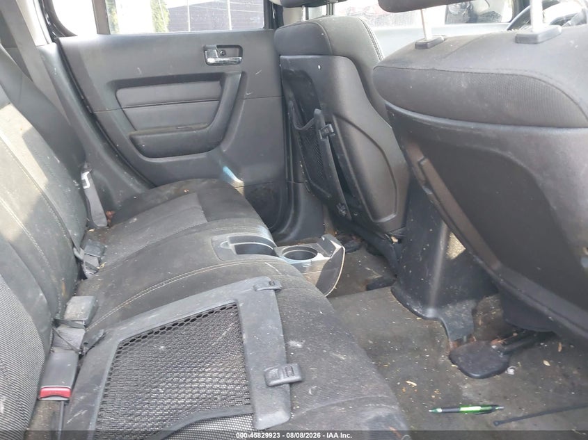 2007 HUMMER H3 SUV auction photo 8