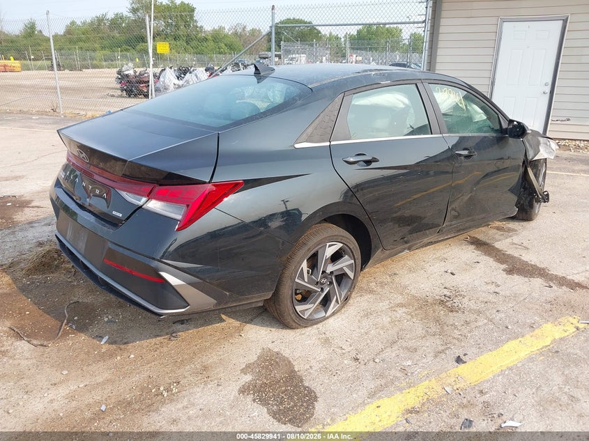 2025 HYUNDAI ELANTRA HYBRID auction photo 4