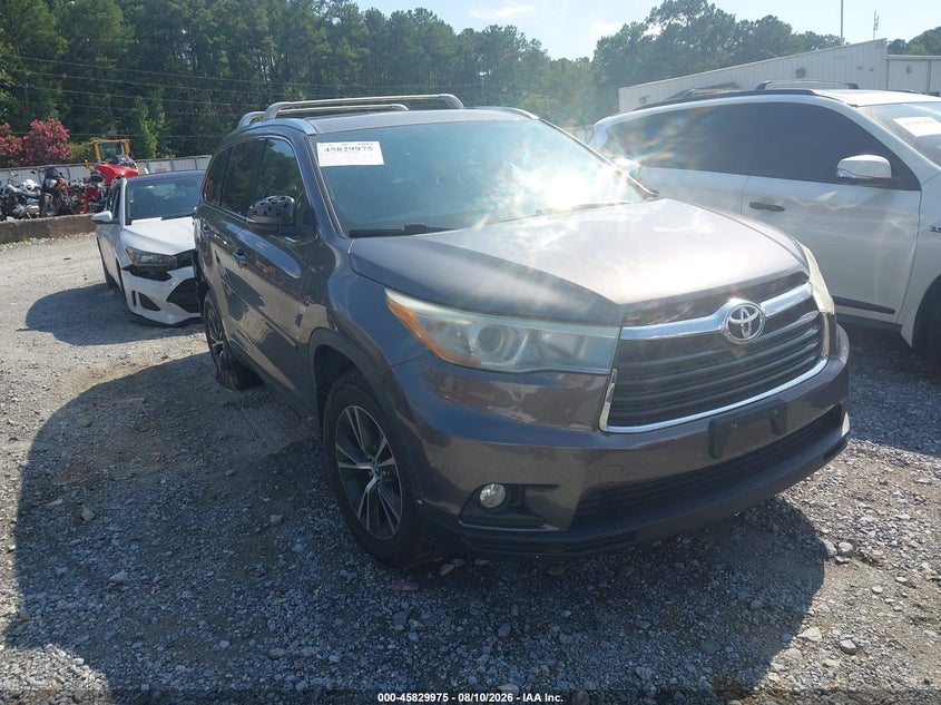 2016 TOYOTA HIGHLANDER auction photo 1