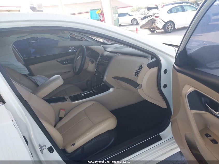 2015 NISSAN ALTIMA auction photo 5