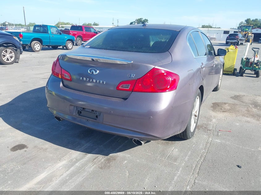 2013 INFINITI G37 auction photo 4