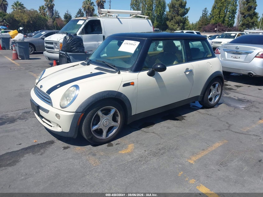 2005 MINI COOPER auction photo 2