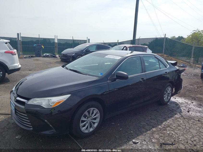 TOYOTA CAMRY - zdjęcie 2