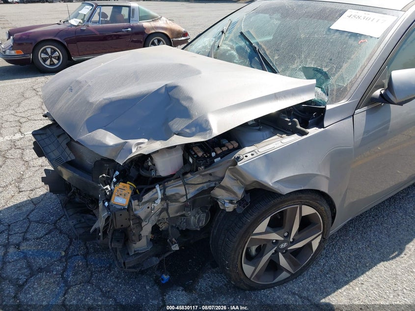 2023 HYUNDAI ELANTRA HYBRID auction photo 6