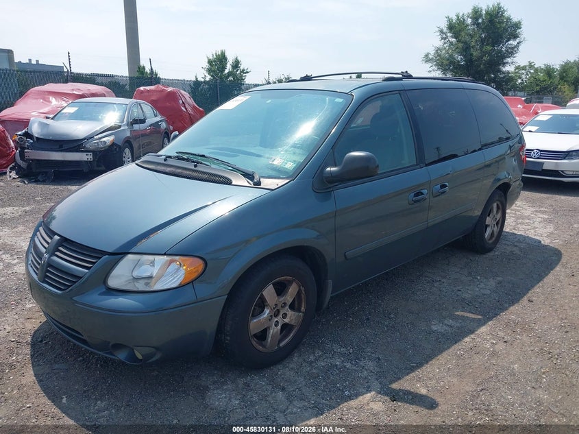 DODGE GRAND CARAVAN 2005 VIN 2D8GP44L75R128370