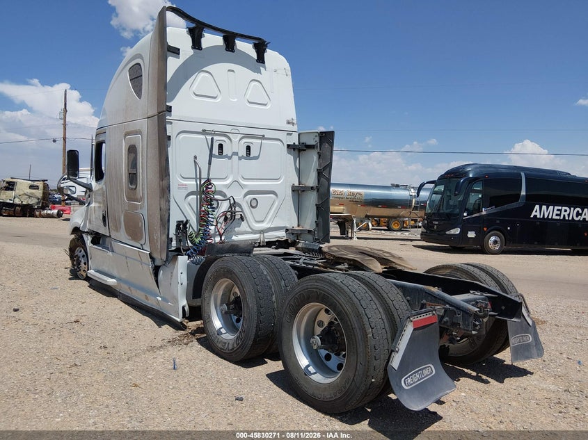 2024 FREIGHTLINER NEW CASCADIA 126 auction photo 3