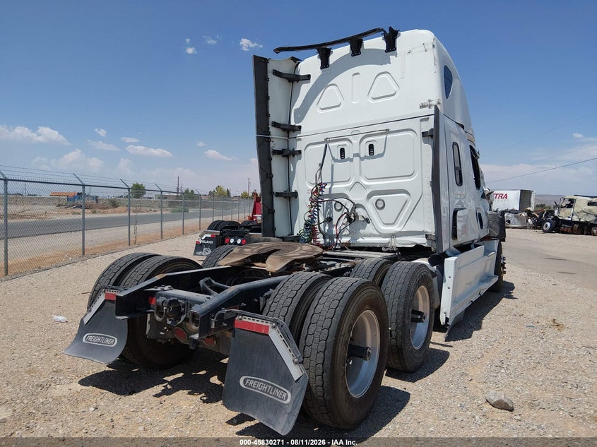 2024 FREIGHTLINER NEW CASCADIA 126 auction photo 4
