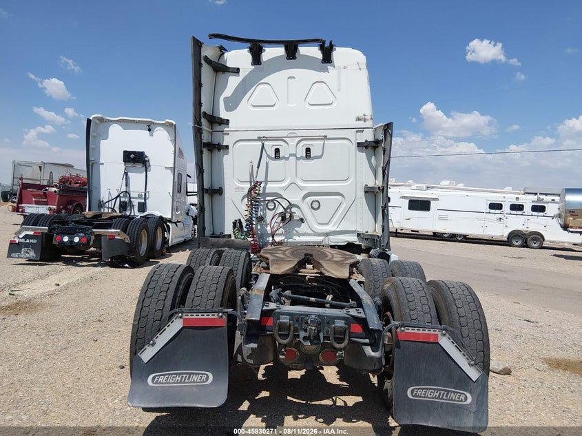 2024 FREIGHTLINER NEW CASCADIA 126 auction photo 8