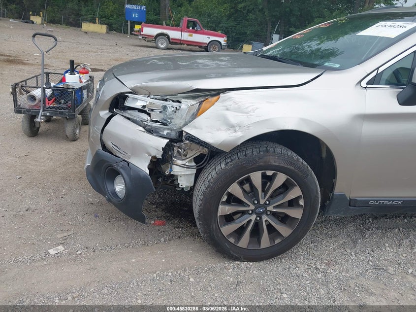 2015 SUBARU OUTBACK auction photo 6