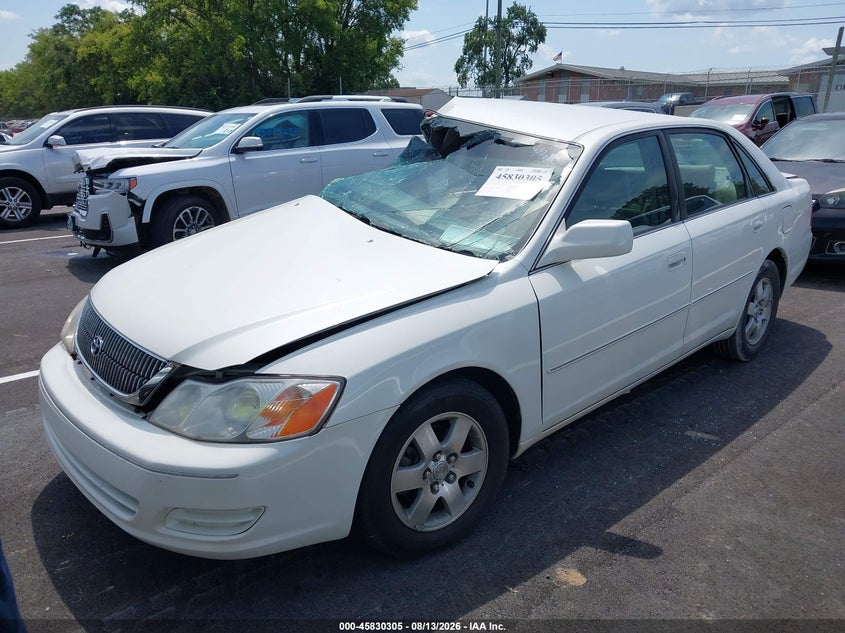 2001 TOYOTA AVALON auction photo 2