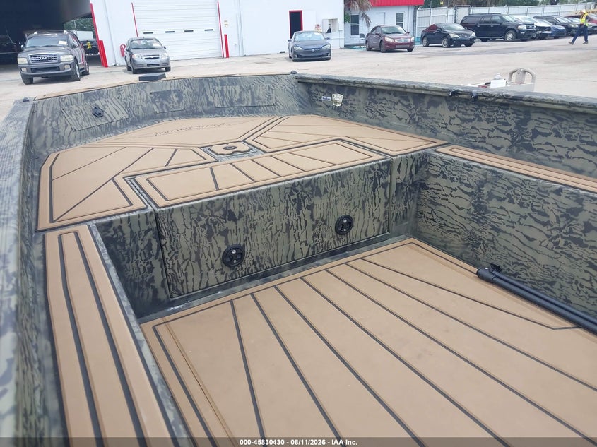 2026 TRACKER 16' auction photo 7