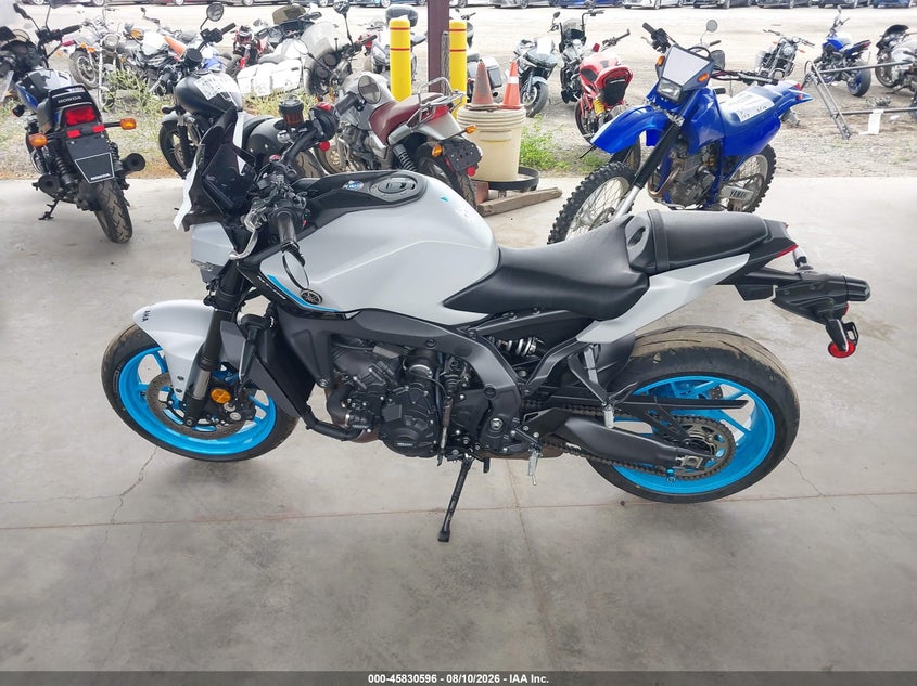 YAMAHA MT09 2025