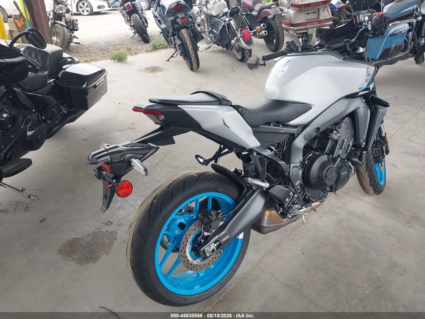 YAMAHA MT09 2025
