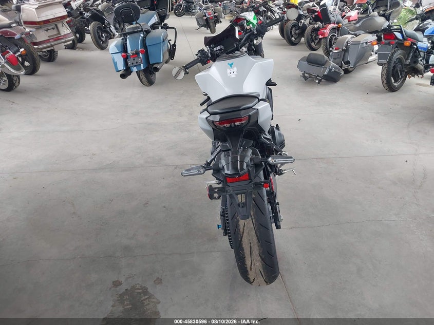 YAMAHA MT09 2025