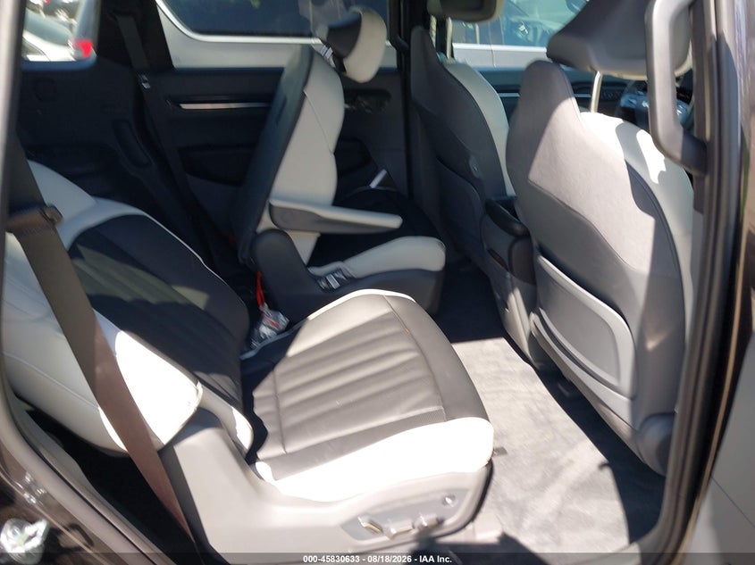 KIA EV9 2026 VIN 5XYAEFS54TG016900