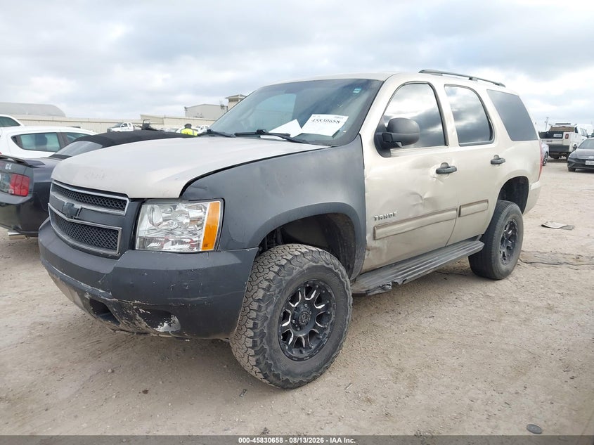 2010 Chevrolet Tahoe, Лівий бік, IAAI, VIN 1GNUKAE01AR243959 — фото 2