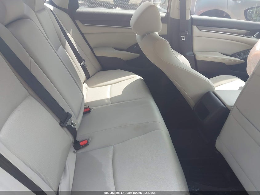 2018 HONDA ACCORD auction photo 8