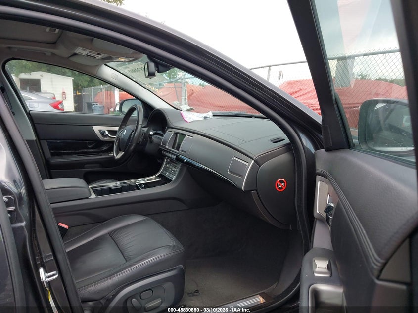 2011 JAGUAR XF · Фото 5