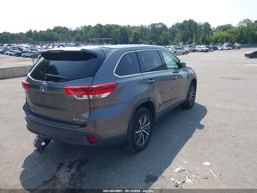 TOYOTA HIGHLANDER - zdjęcie 4