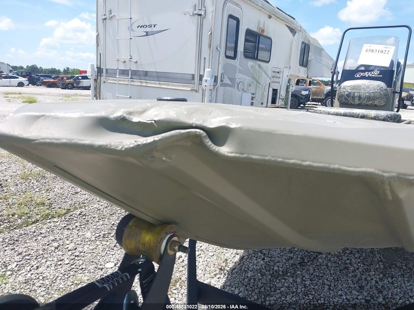 2025 TRACKER 19' auction photo 6