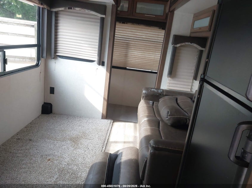 2018 KEYSTONE TRAVEL TRLR auction photo 5