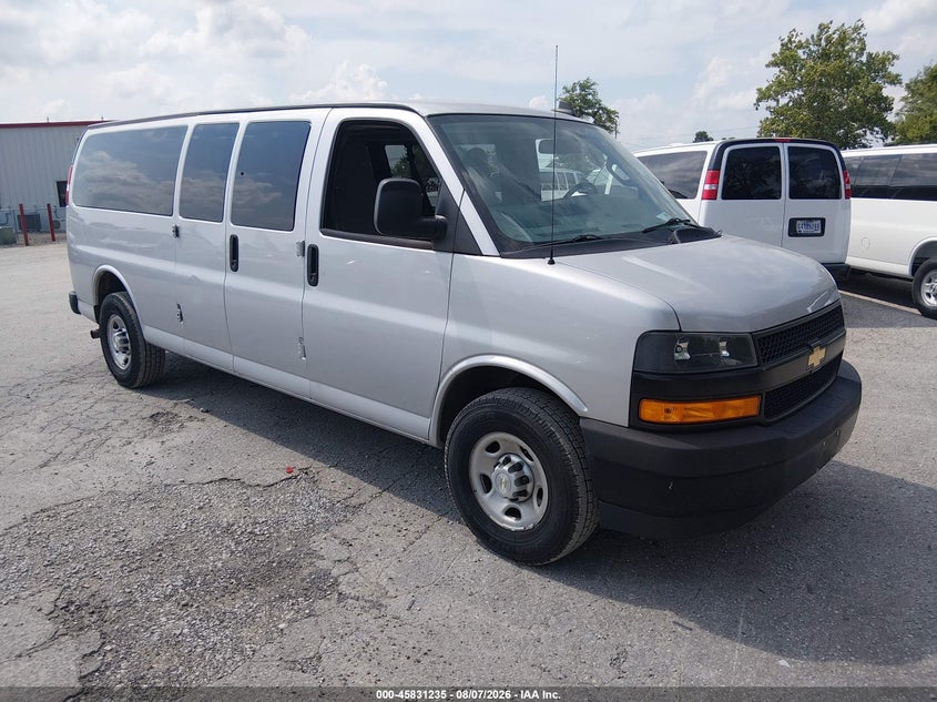 2020 CHEVROLET EXPRESS PASSENGER auction photo 1