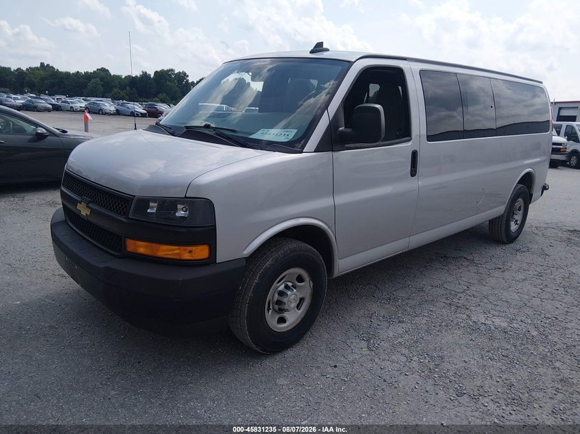 2020 CHEVROLET EXPRESS PASSENGER auction photo 2