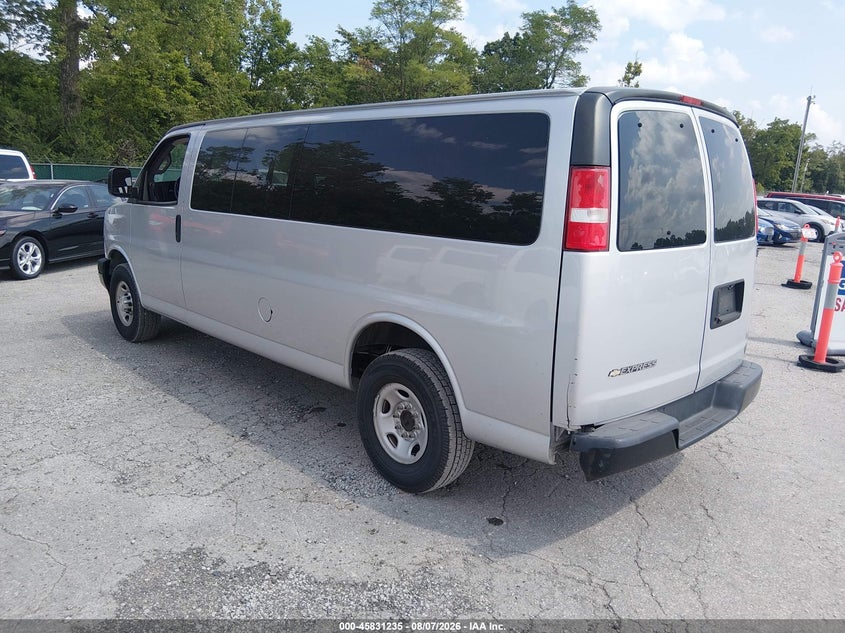 2020 CHEVROLET EXPRESS PASSENGER auction photo 3