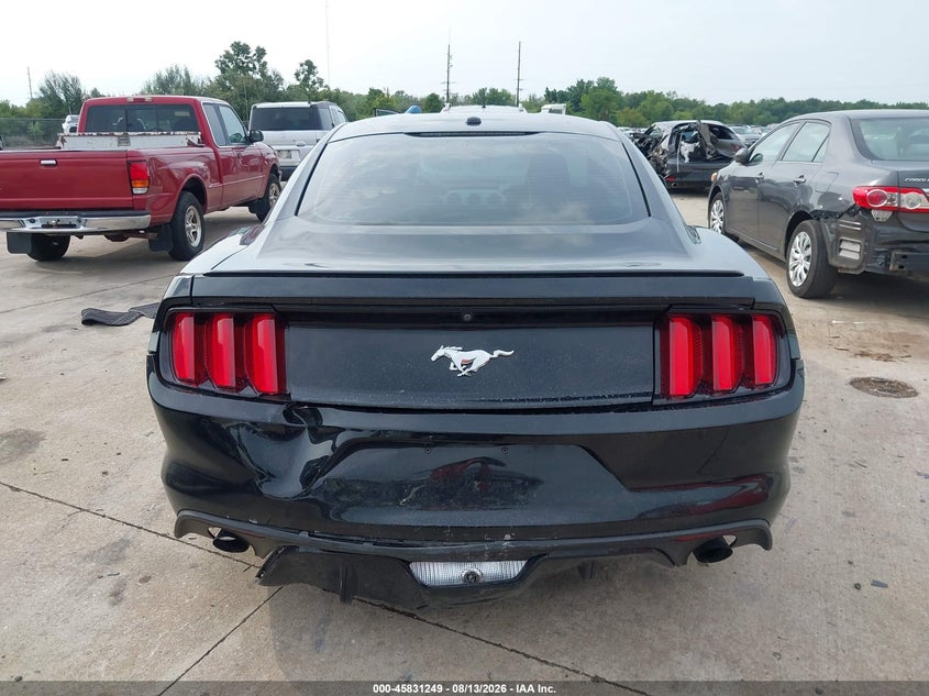 FORD MUSTANG - zdjęcie 16