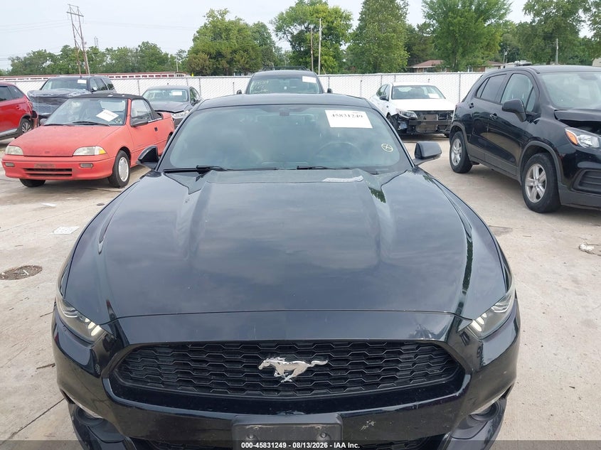 FORD MUSTANG - zdjęcie 18