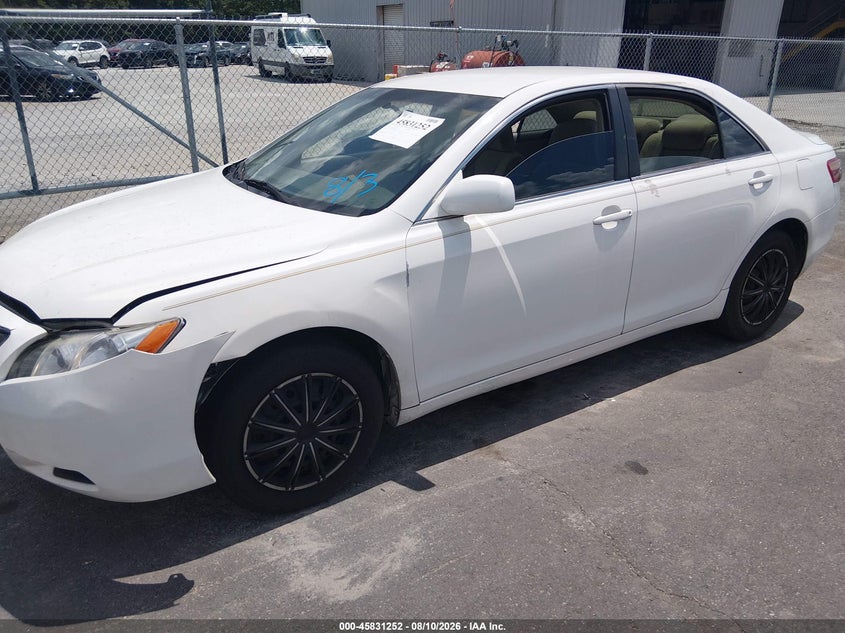 2009 TOYOTA CAMRY auction photo 2