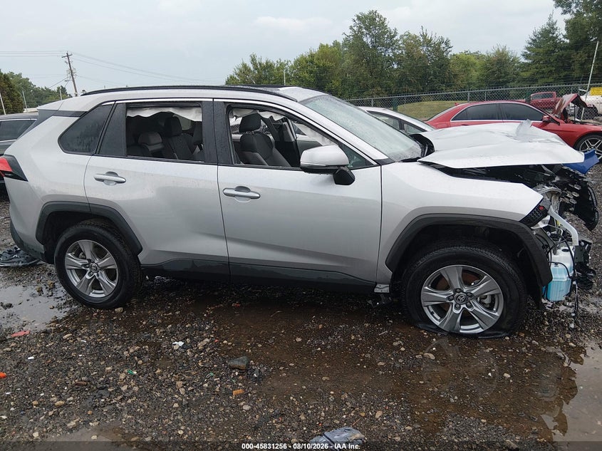 TOYOTA RAV4 - zdjecie 13