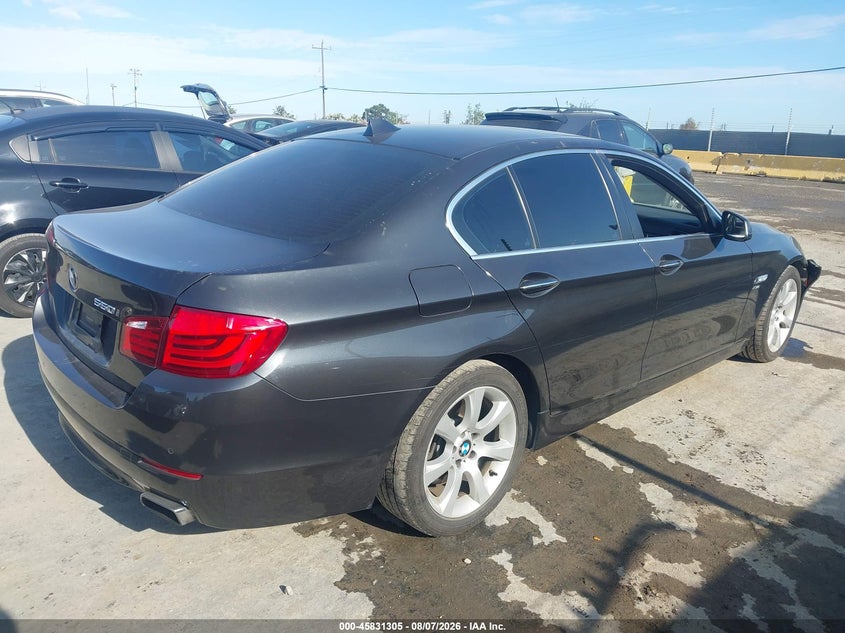 2012 BMW 550I auction photo 4