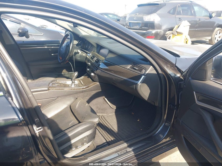 2012 BMW 550I auction photo 5