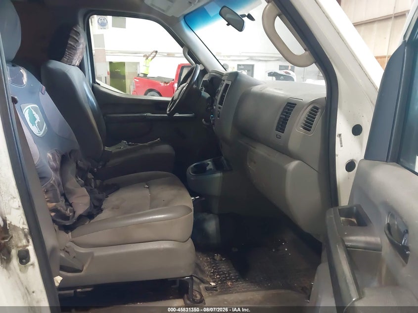 2012 NISSAN NV 2500 auction photo 5