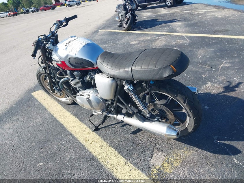 2011 TRIUMPH MOTORCYCLE BONNEVILLE auction photo 3