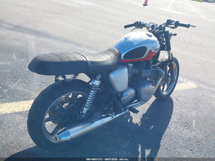 2011 TRIUMPH MOTORCYCLE BONNEVILLE auction photo 4