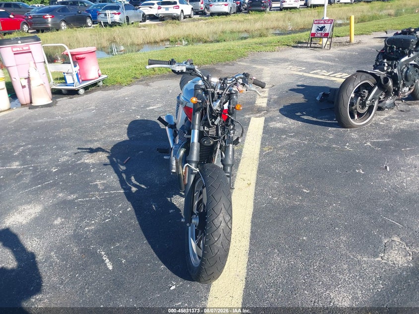 2011 TRIUMPH MOTORCYCLE BONNEVILLE auction photo 5